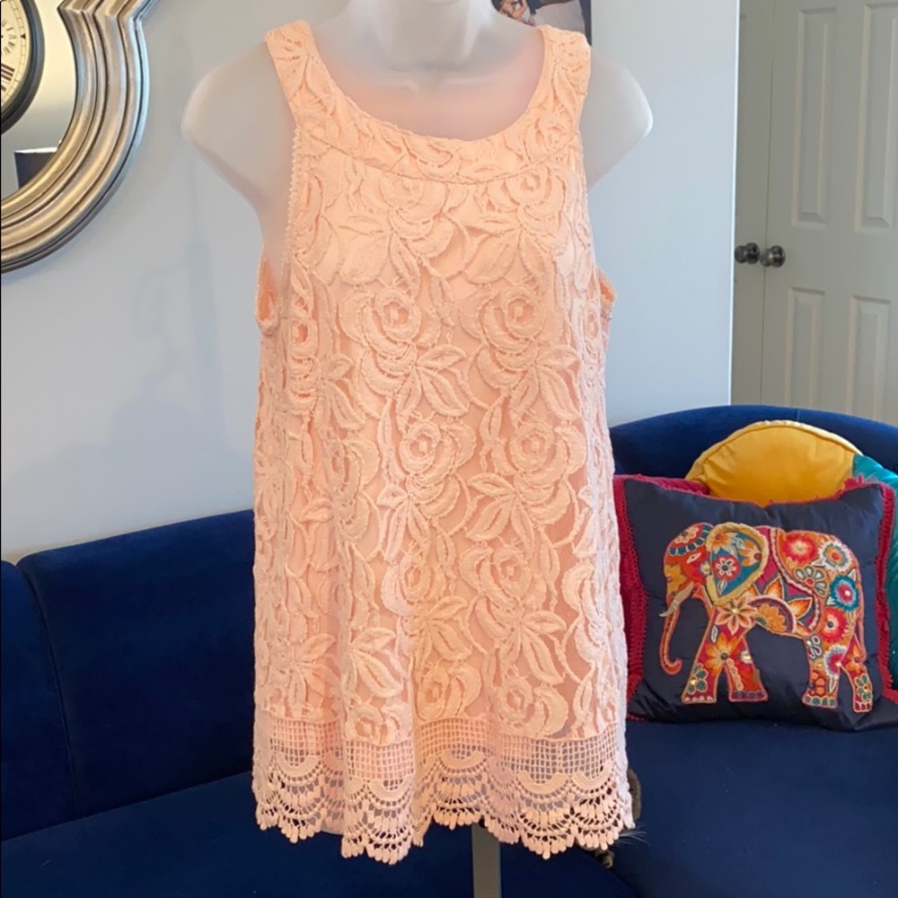 Peach lace tank Sz L